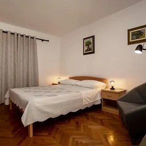 apartments-volarevic-rovinj.in-istria.net/
